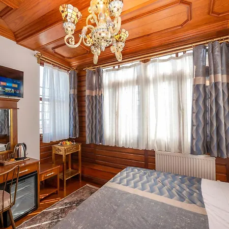 Valeria Antique 1892 Hotel *