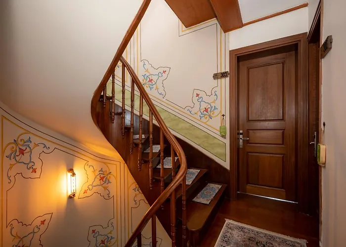 Valeria Antique 1892 *