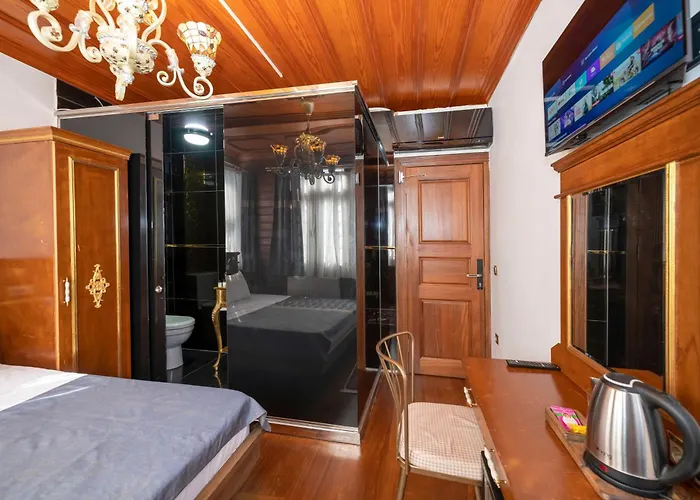 Valeria Antique 1892