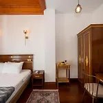 Hotel Valeria Antique 1892 *