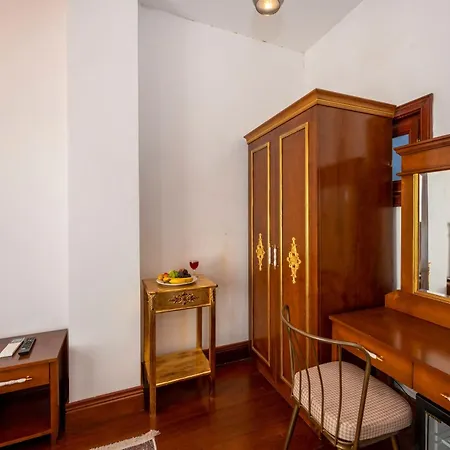 Valeria Antique 1892 Hotel