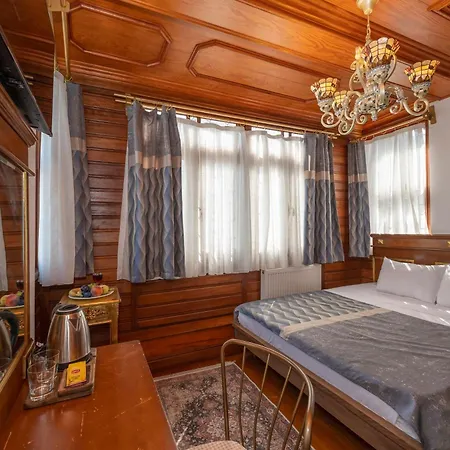 Valeria Antique 1892