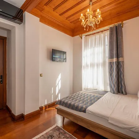 Valeria Antique 1892 Hotel *